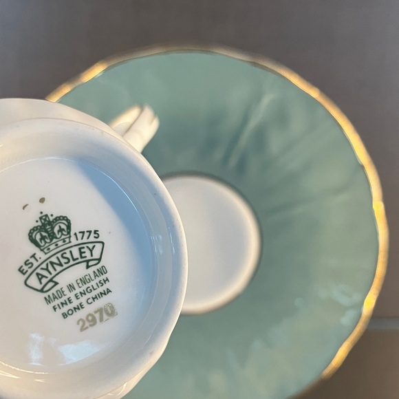 Aynsley Tea Cup and Saucer. Sage Green, Floral, Scalloped, Textural, Fluted. - Picture 9 of 12